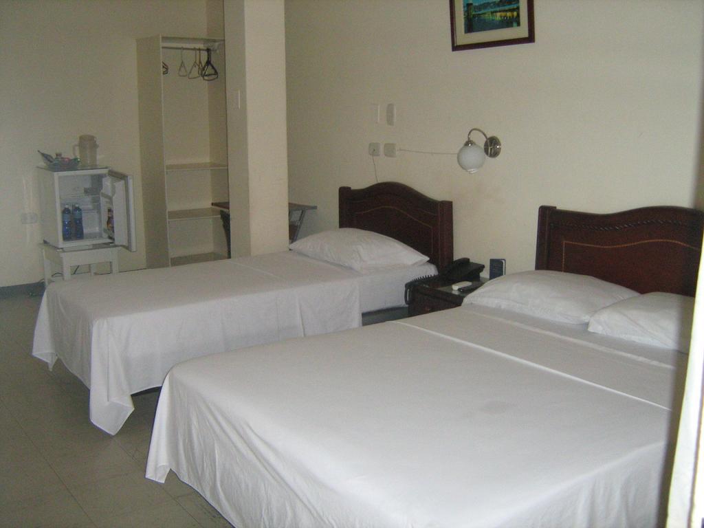 Hotel Royal Plaza ฟลอเรนเซีย ภายนอก รูปภาพ