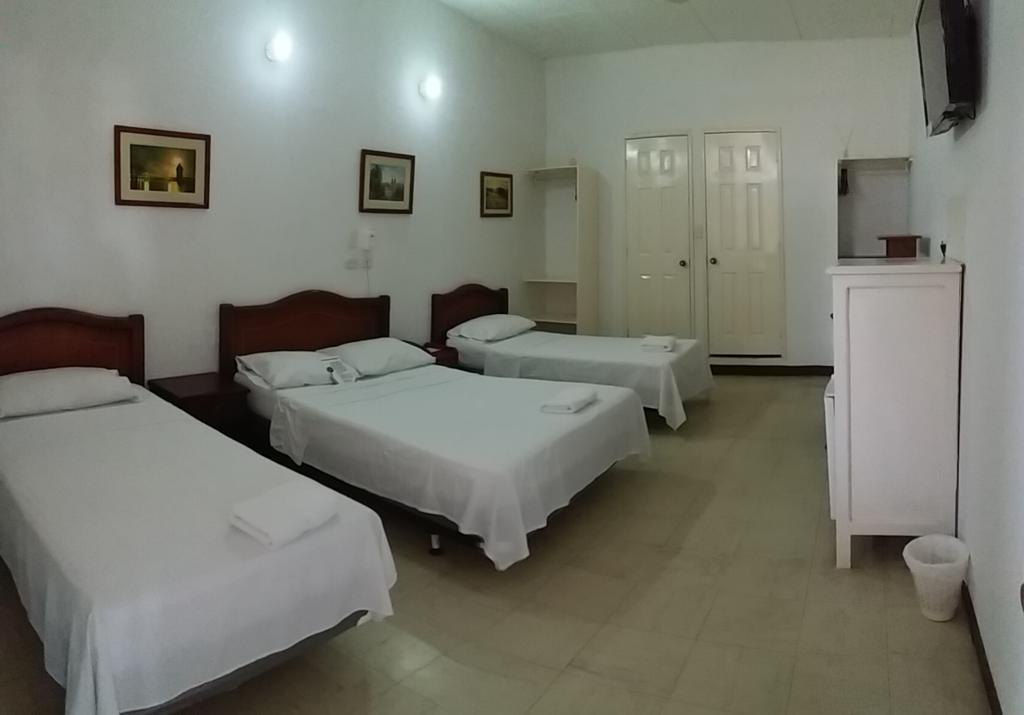 Hotel Royal Plaza ฟลอเรนเซีย ภายนอก รูปภาพ